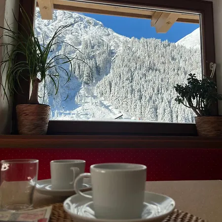 Dorfplatzl Pitztal Gasthuis *