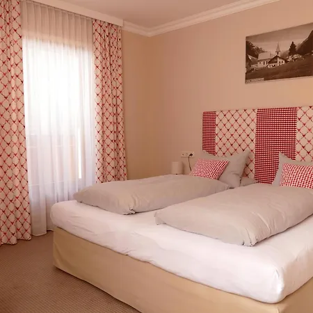 Dorfplatzl Pitztal Pensionat Plangeross