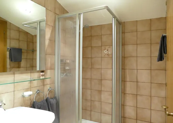 ゲストハウス Dorfplatzl Pitztal