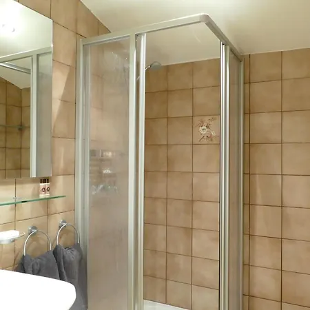 Konukevi Dorfplatzl Pitztal