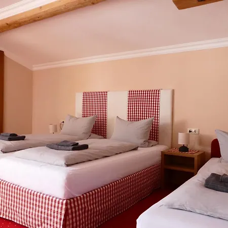 Konukevi Dorfplatzl Pitztal 3*