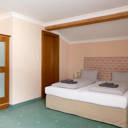 Dorfplatzl Pitztal Konukevi 3*