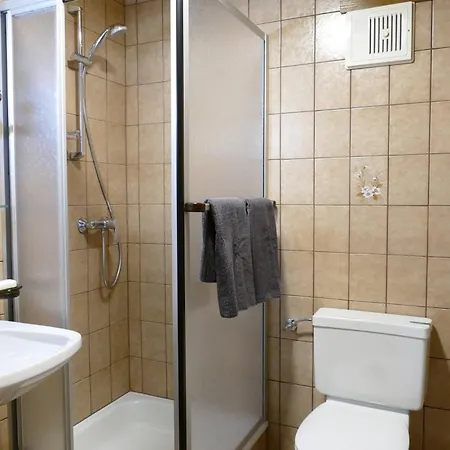 Dorfplatzl Pitztal Konukevi 3*