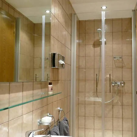 Dorfplatzl Pitztal Konukevi